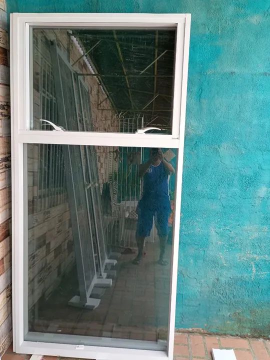 Janela de Alumínio Nova