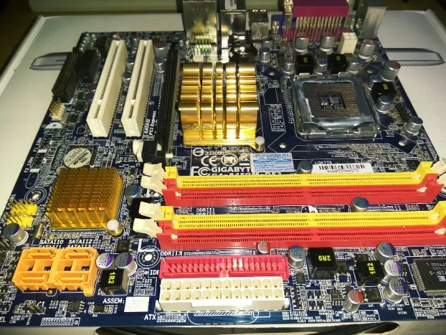 Gigabyte GA945GM-DS2