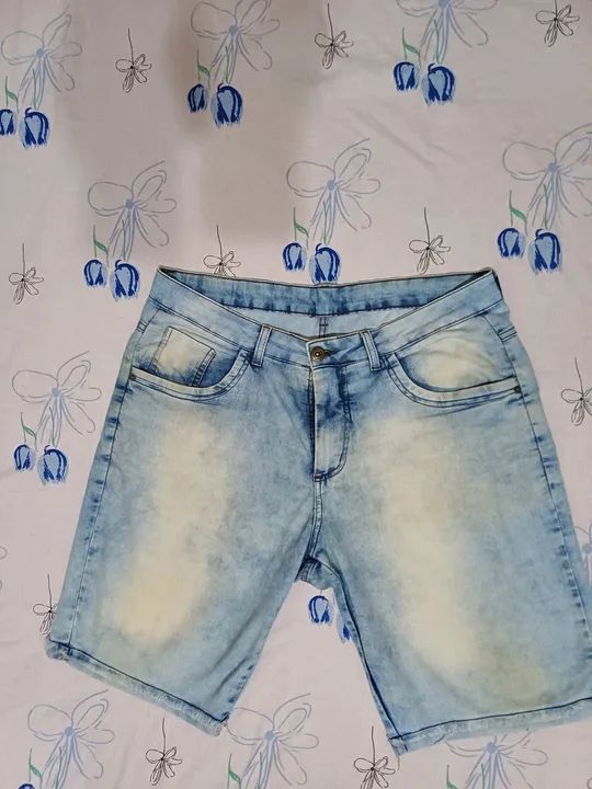 Bermuda jeans usada em perfeito estado