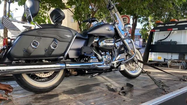 Harley Davidson Road King Classic FLHRC - Foto 3