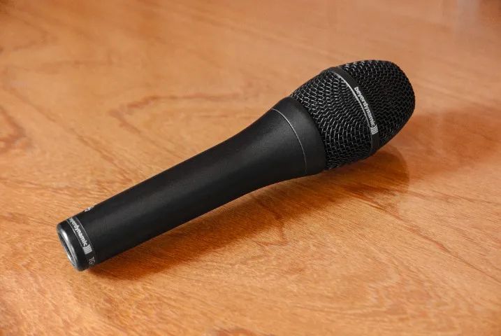 Microfone Condensador Beyerdynamic TG-X 930 De Mão (Palco) - Foto 2