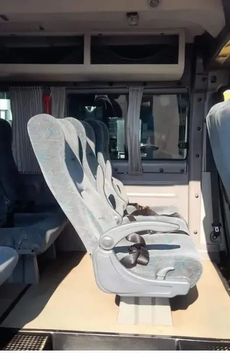 LOCAÇÃO DE VAN COM MOTORISTA  - Foto 6