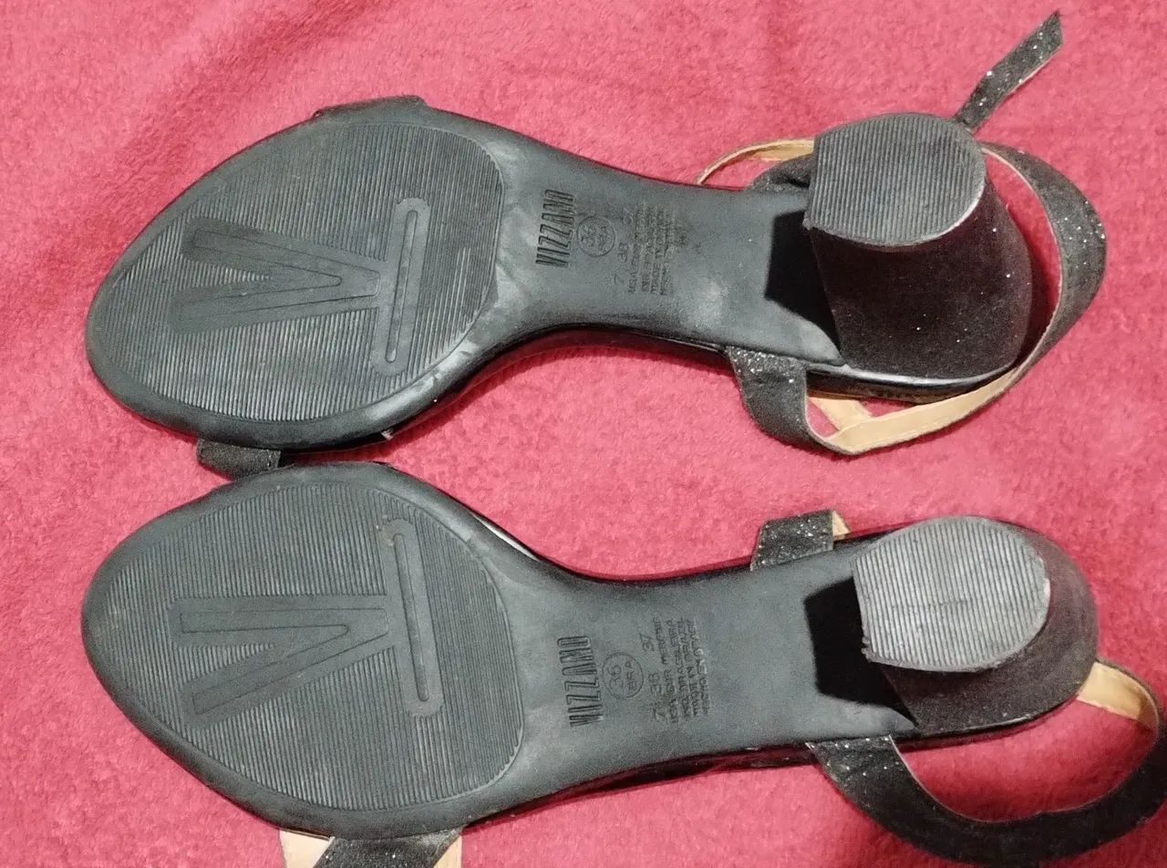 Sandália salto alto preta - Foto 4