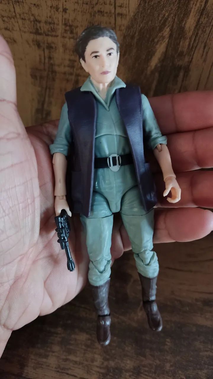 Action Figure Princesa Leia versão mais velha - Star Wars - Foto 2