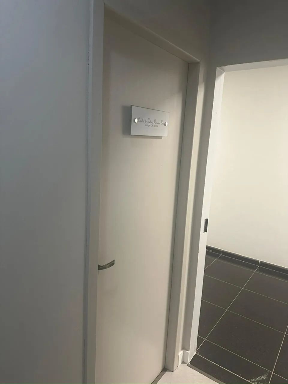 Sala comercial a venda já com rendimento de aluguel - Foto 2