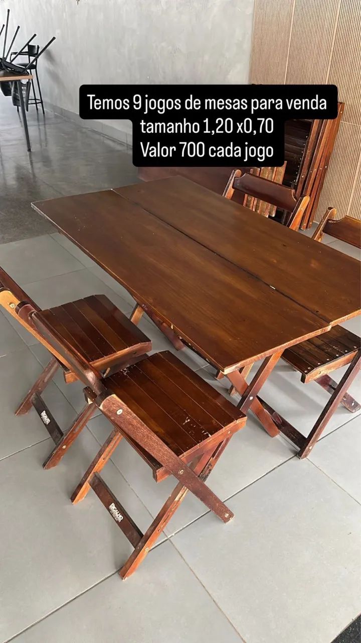 Jogo de mesa e cadeira de madeira 