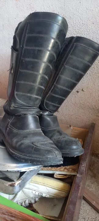 Bota/coturno de couro para bombeiro e motociclista número 41