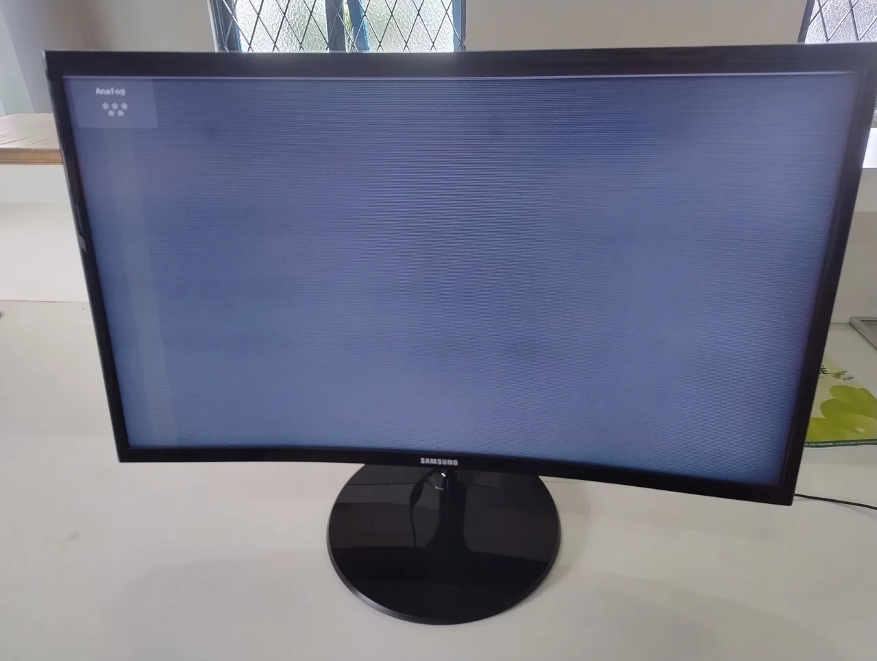 Monitor Samsung Curvo 27 polegadas com defeito