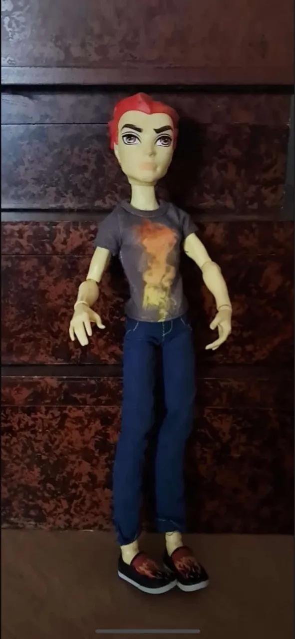 Boneco monster high