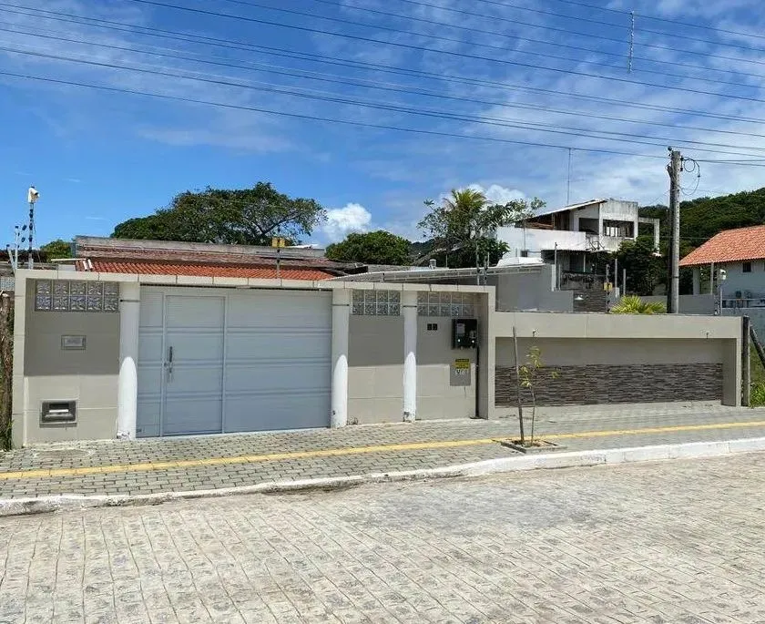 ALUGO Casa na Praia do Seixas com 3 Quartos sendo 1 Suíte R$ 4.500,00*