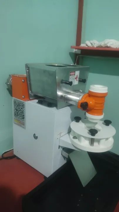 Modeladora de salgado + masseira + fritadeira - Foto 2