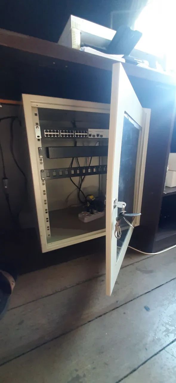 Rack de Rede Completo com Switch e Patch Panel - Foto 4