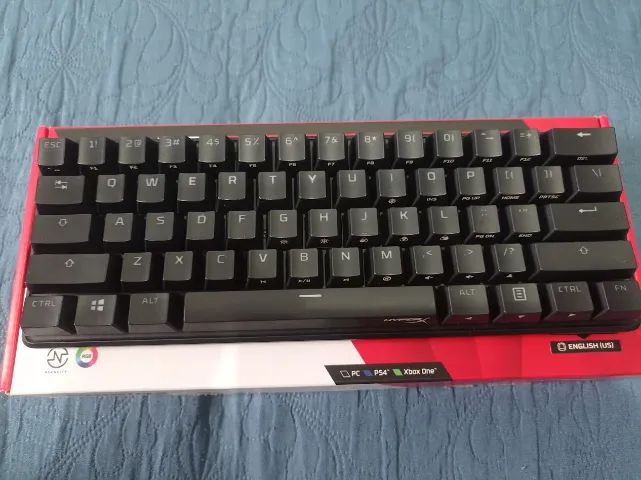 Teclado Mecânico Gamer Hyperx Alloy Origins 60%