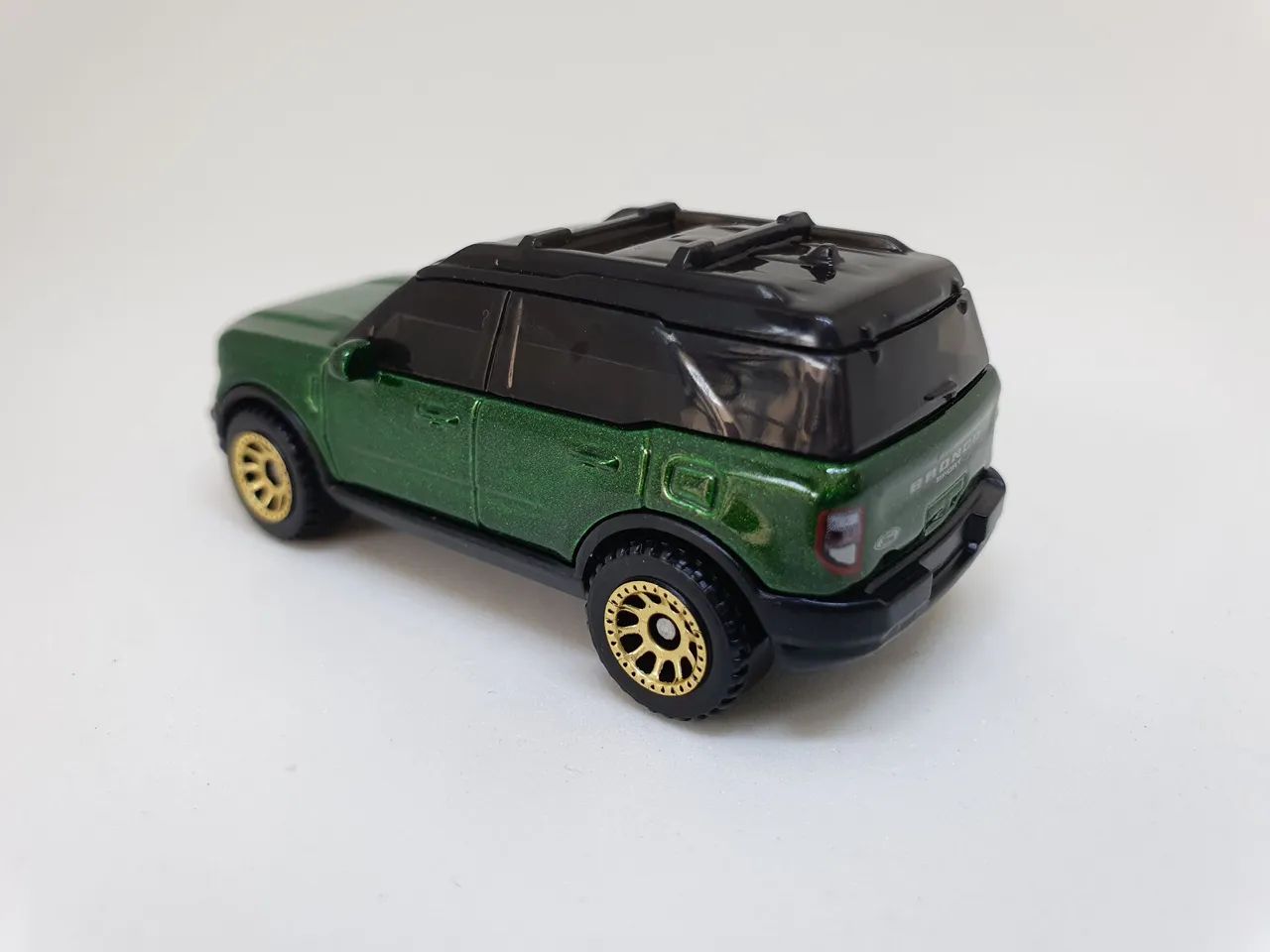 Matchbox Ford Bronco Sport 2022 Verde - Foto 2