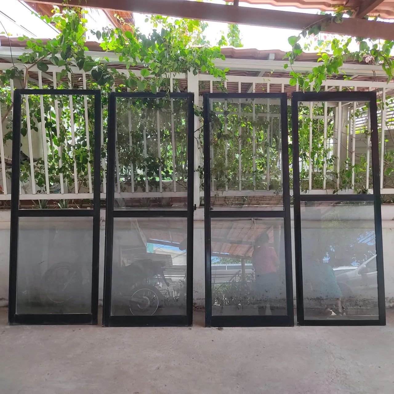porta de correr de alumínio  com 4 folhas