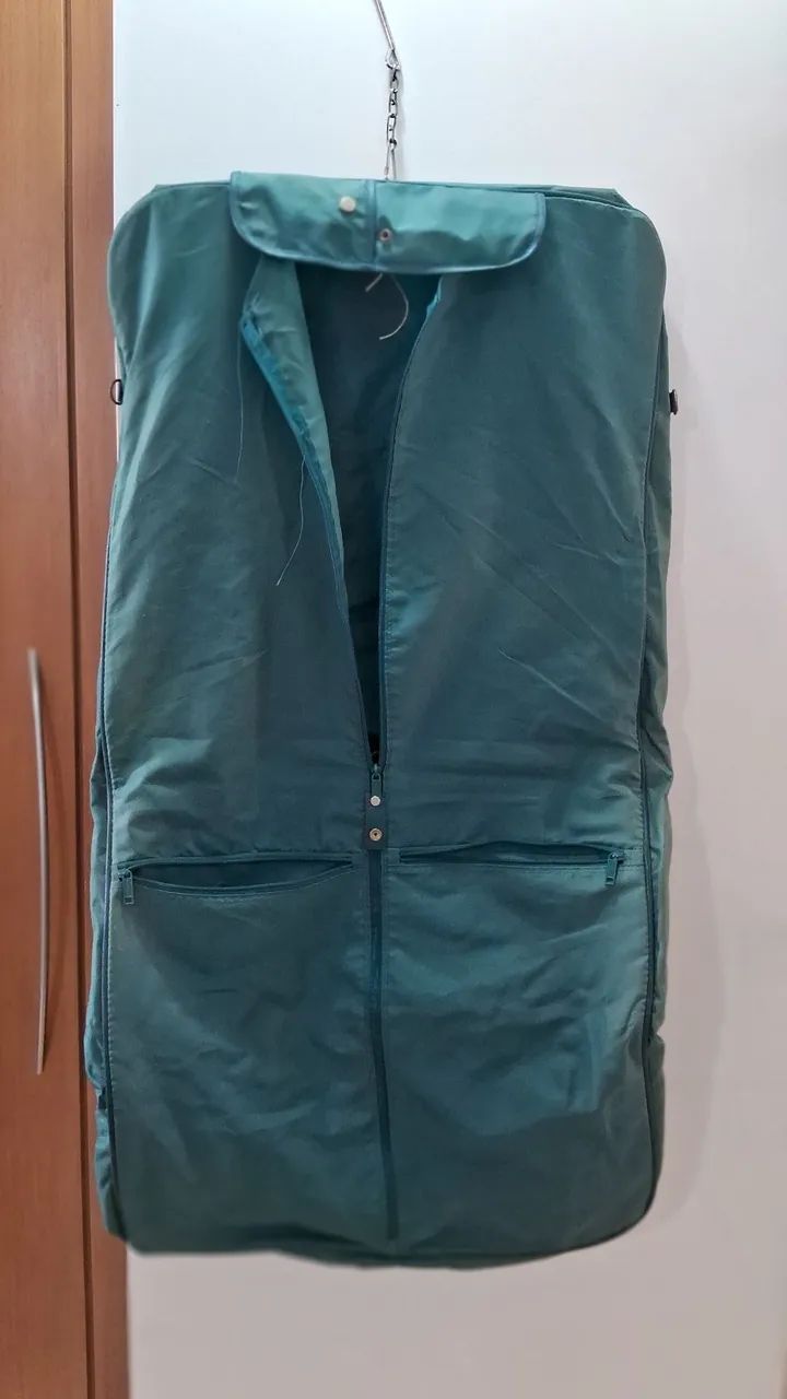 Mochila para ternos, camisas e vestidos