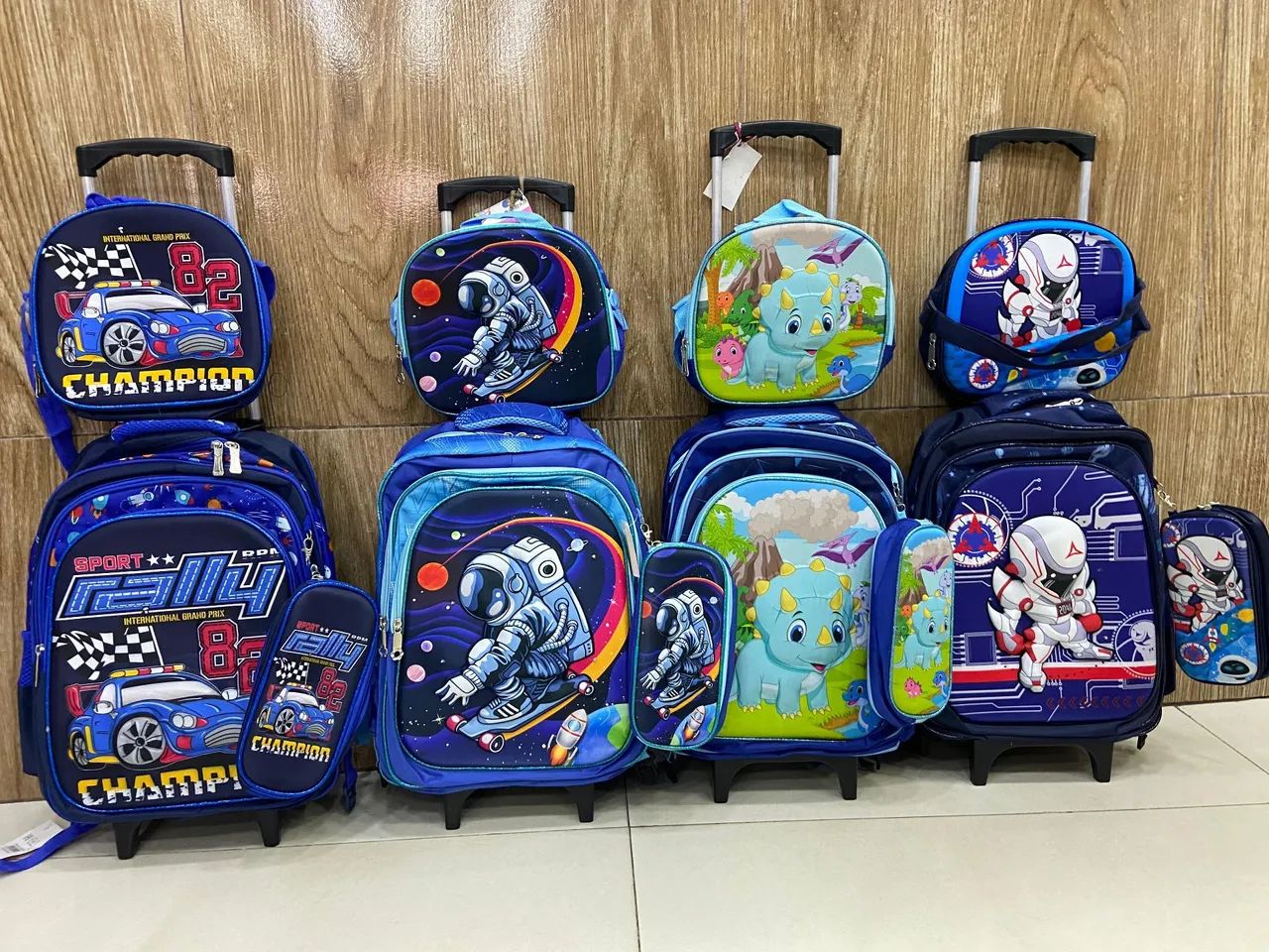 Bolsa de carrinho+lancheira térmica+estojo  - Foto 4