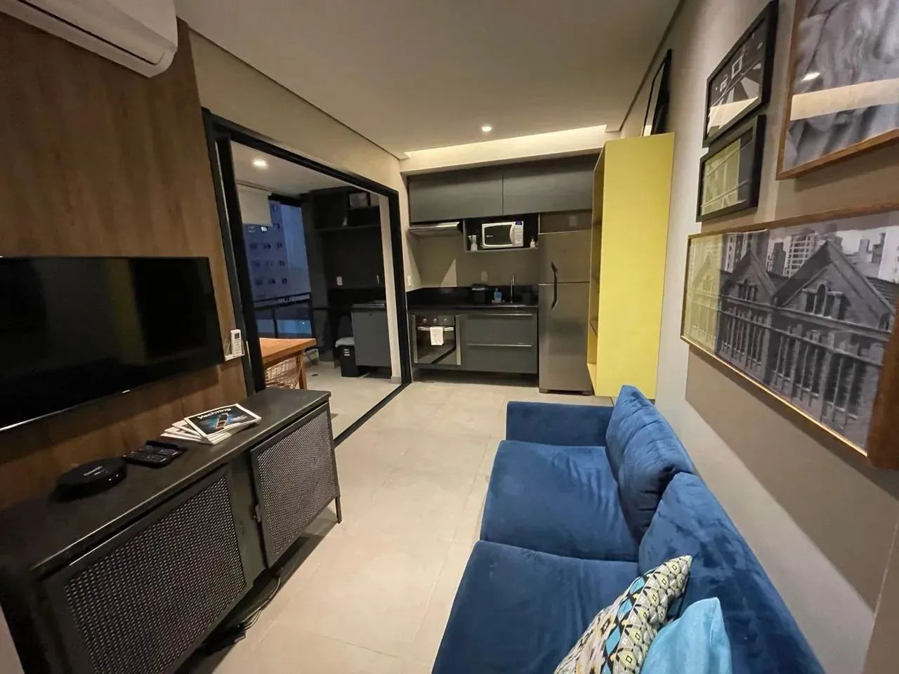 Excelente apartamento mobiliado em Pinheiros para venda ou aluguel São Paulo/SP.