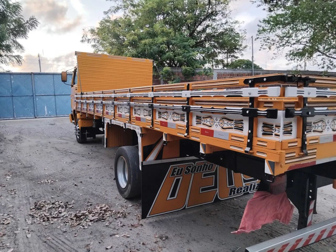 Caminhão  Volkswagen  - Foto 2