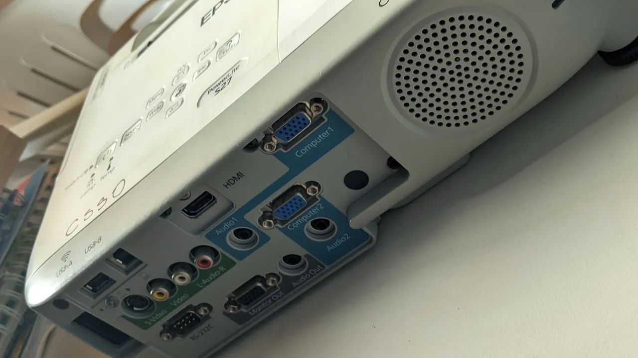 Projetor Epson PowerLite S27 - Foto 4