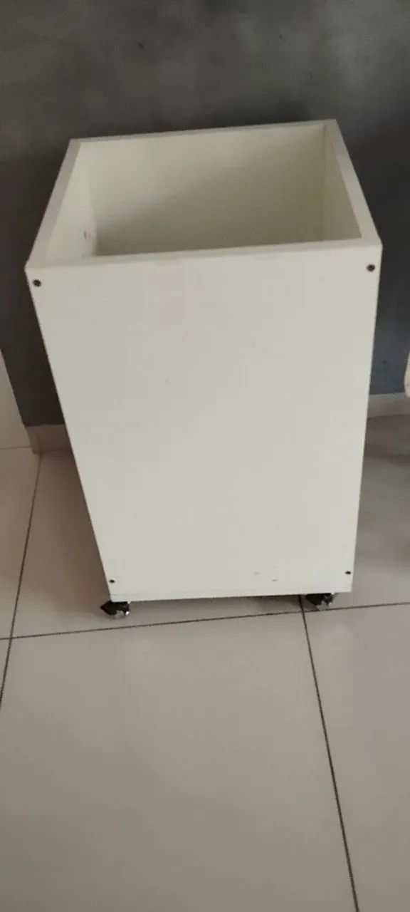 Caixa de madeira com rodinhas  - Foto 2