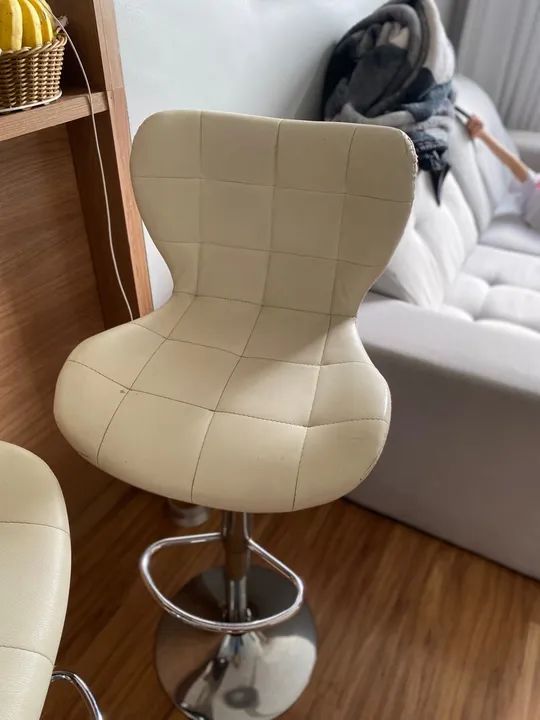 Par de Banquetas Giratórias Brancas - Foto 3