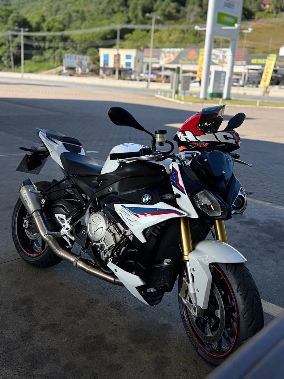 BMW s1000r