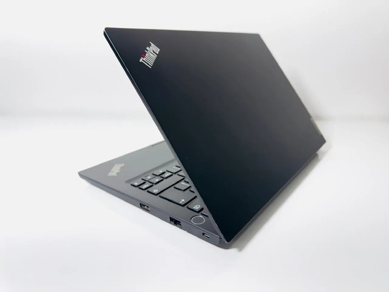 Notebook Thinkpad Ryzen 5  - Foto 5
