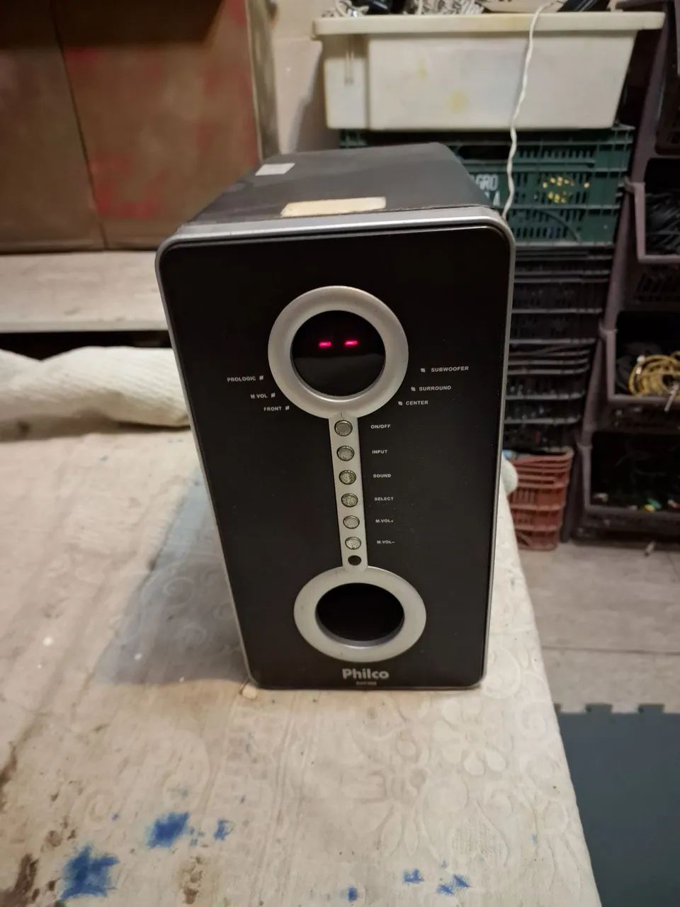 Homer philco. Não tem caixas. E não funciona 