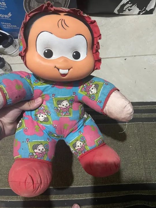 Pelucia monica antiga