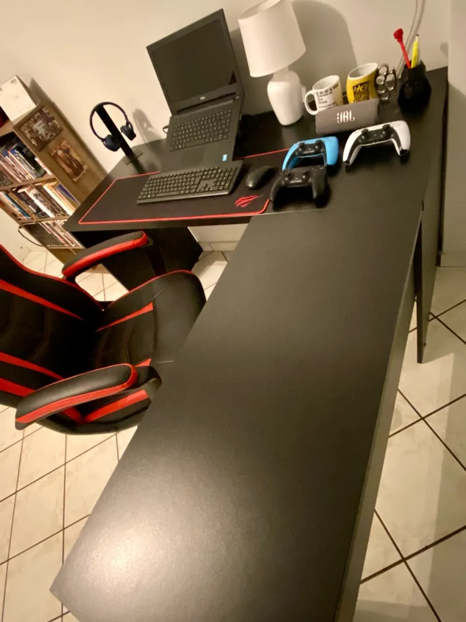 Mesa de escritório em L