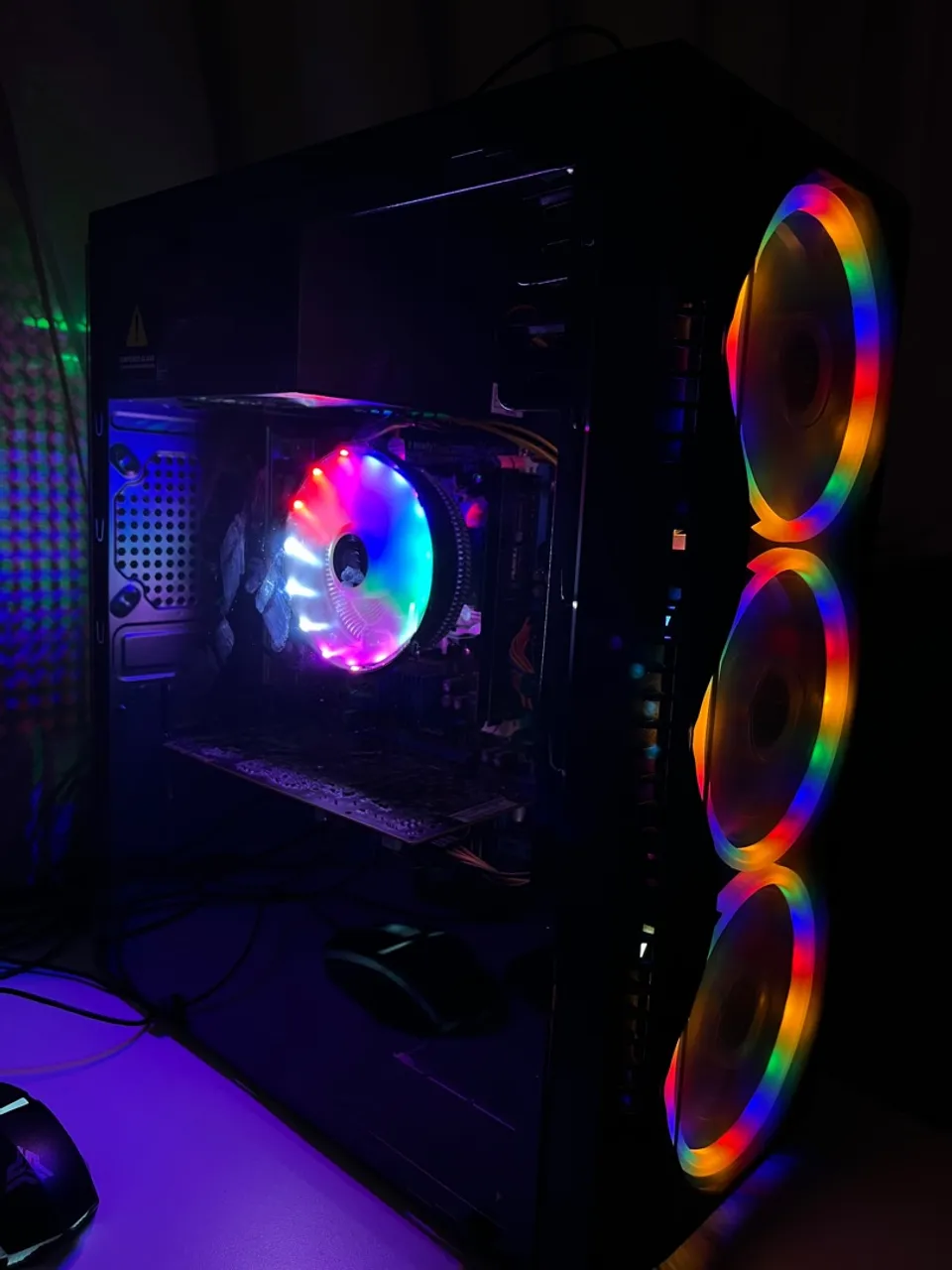 PC Gamer com LED RGB - Desempenho e Estilo!