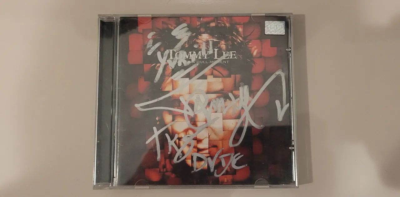 Tommy Lee Never A Dull Moment Autografado 