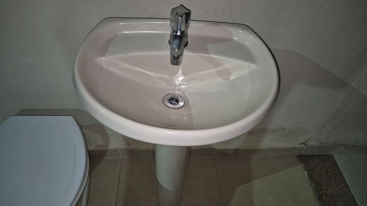 Vaso sanitário e lavatório completo - Foto 3