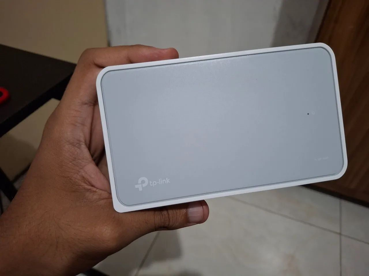 TP-LINK 8-PORT SWITCH64330129269122120