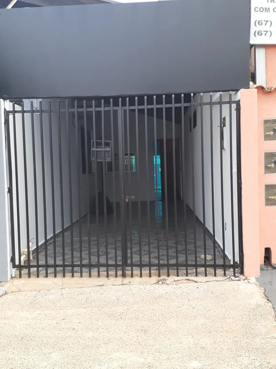 Alugo casa Ótima localização - bairro Amambaí