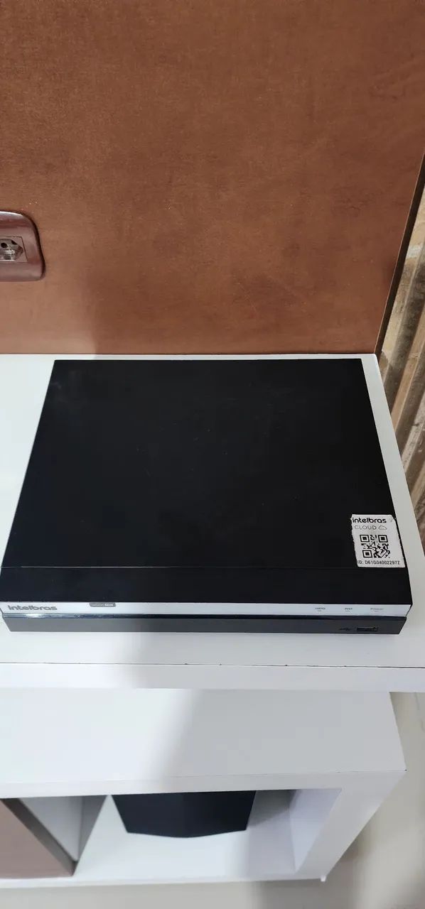 DVR Intelbras 16 Canais Multi HD MHDX 3016 sem HD com 3 câmeras 