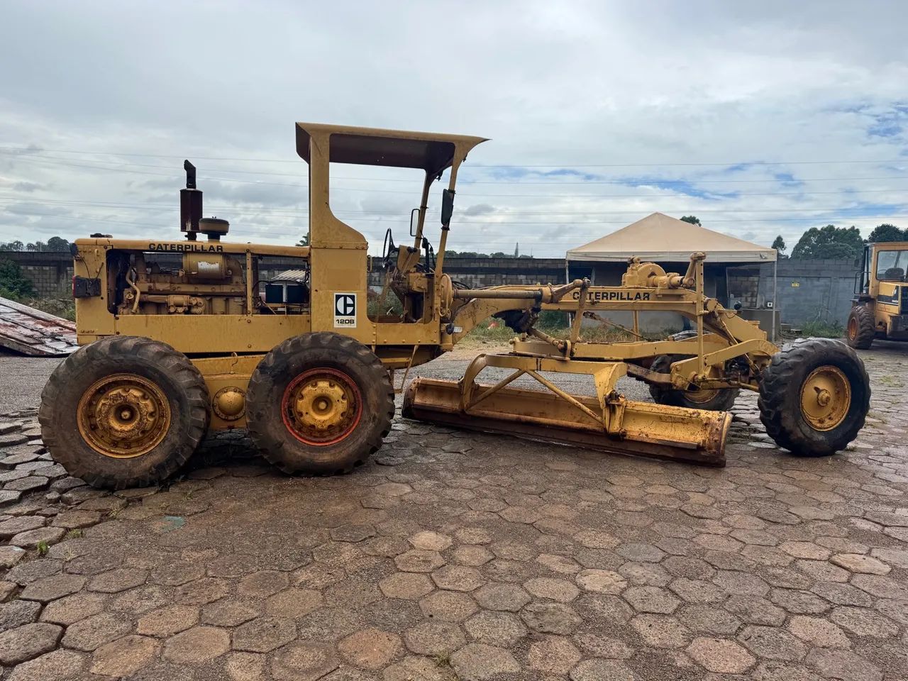 Motoniveladora Caterpillar 120B - Foto 6