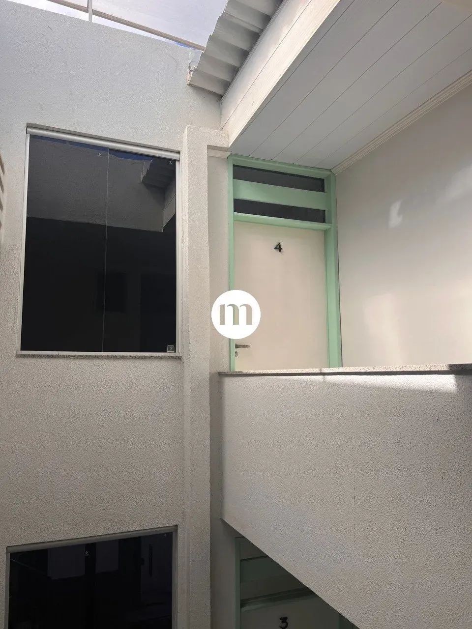 Prédio comercial com 4 salas e 1 Loja com vitrine - Farol - Foto 4