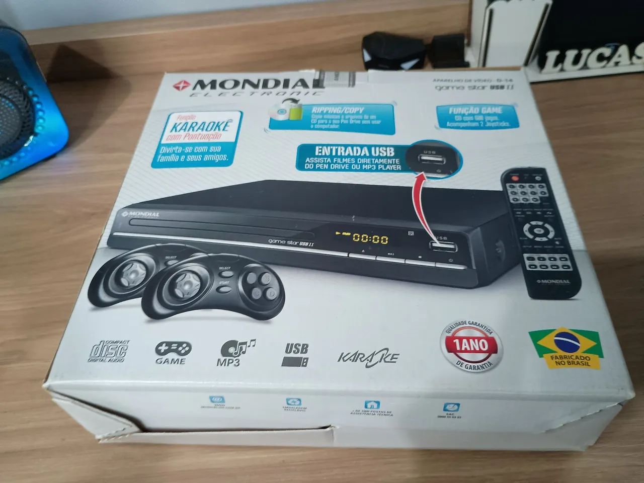 CONSOLE E LEITOR DE DVD COM 600 JOGOS E 2 CONTROLES FUNCIONANDO PERFEITAMENTE  - Foto 3