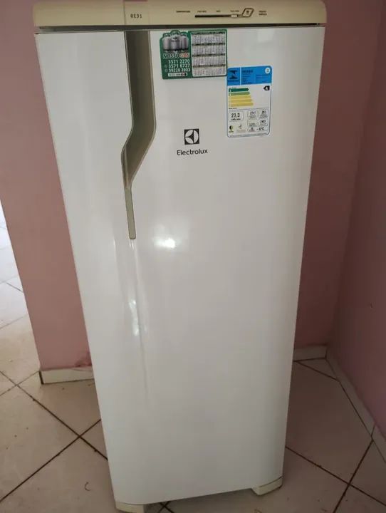 Geladeira Branca Usada - Foto 3
