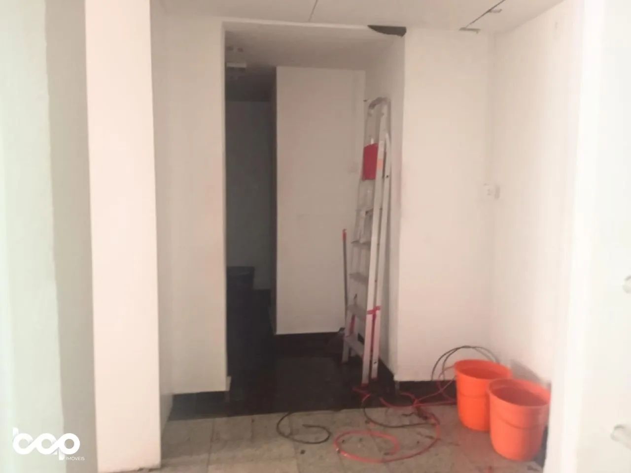 ALUGO SALA COMERCIAL NO EDIFÍCIO RODOLPHO DE PAOLI NA CARIOCA - Foto 11