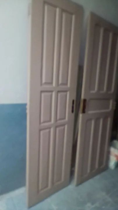 Porta de madeira maciça para área externa - Foto 6