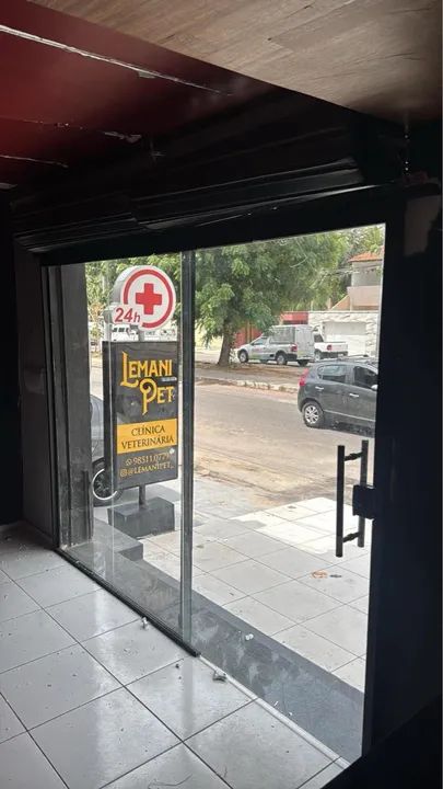 Porta de Vidro com estrutura de alumínio Preto - Foto 2