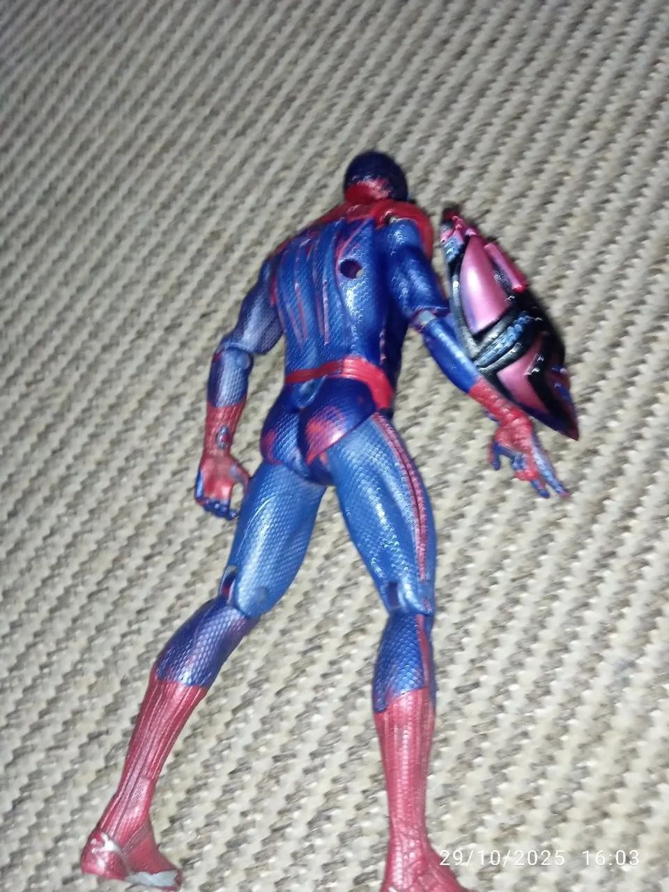 Boneco Homem Aranha 2015 com sons e luzes. - Foto 5