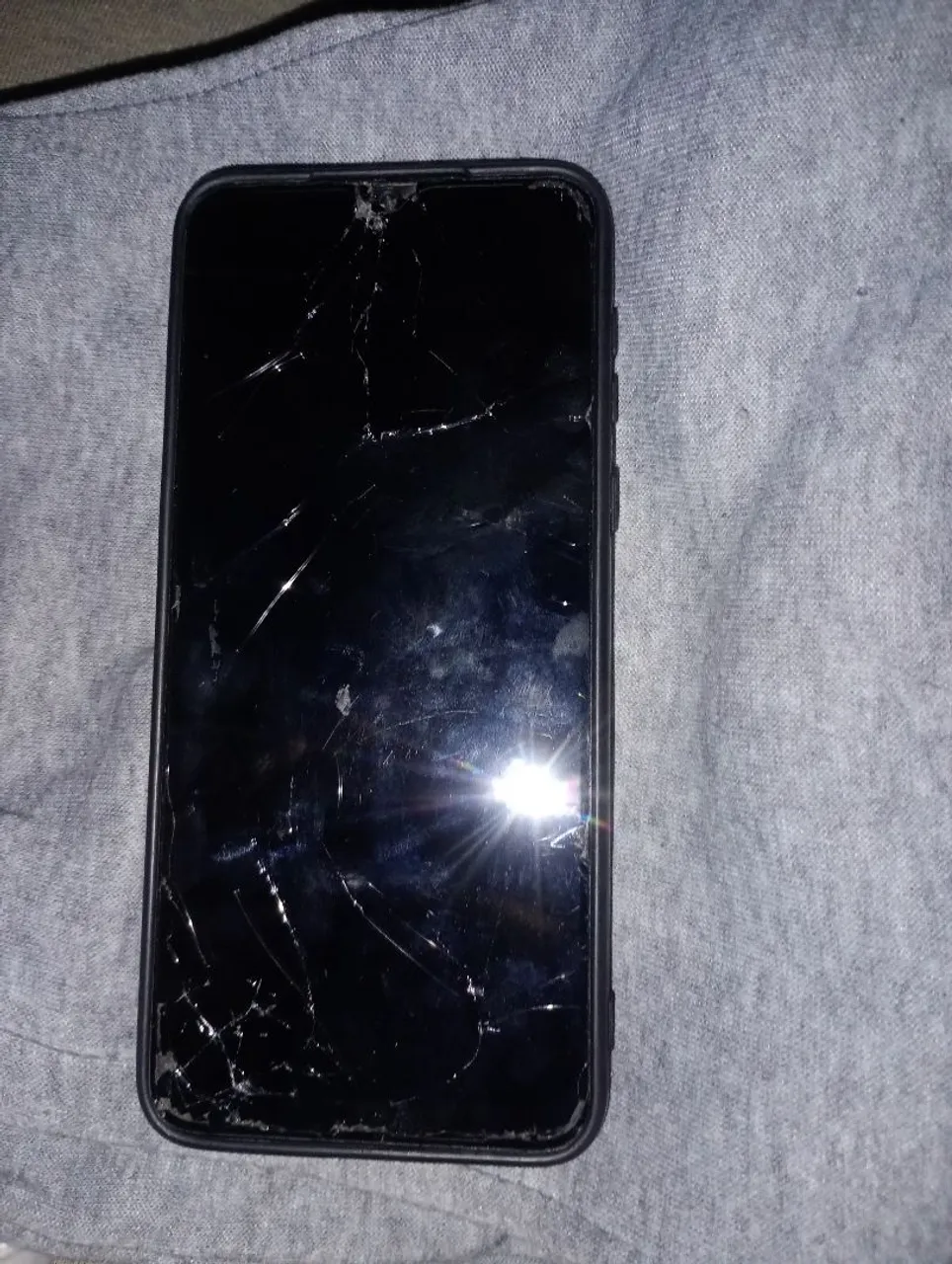 Moto e 13