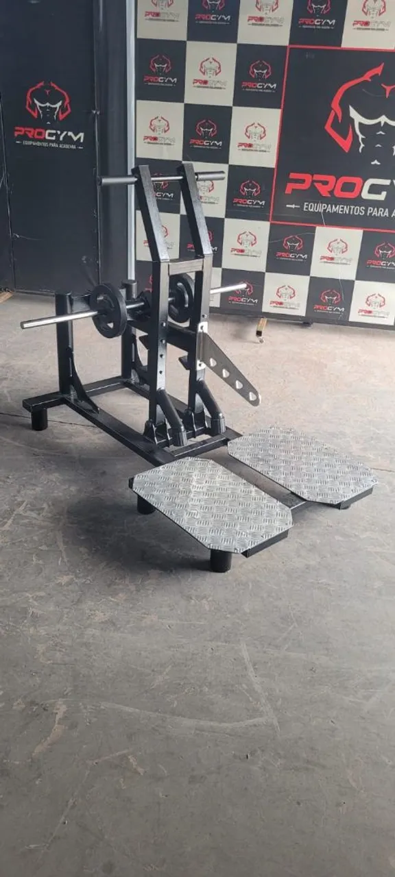 Máquina de agachamento Sumô