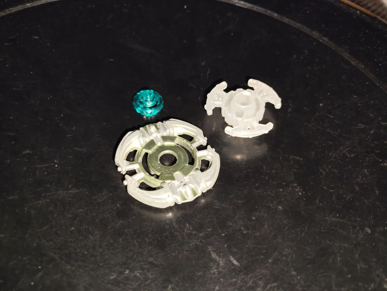 Beyblade - peças avulsas