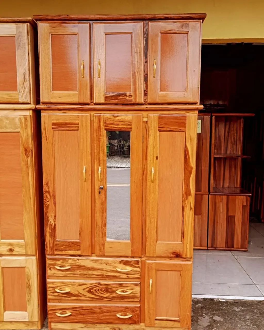 GUARDA ROUPA DE SOLTEIRO COM ESPELHO COMPLETO NOVO!