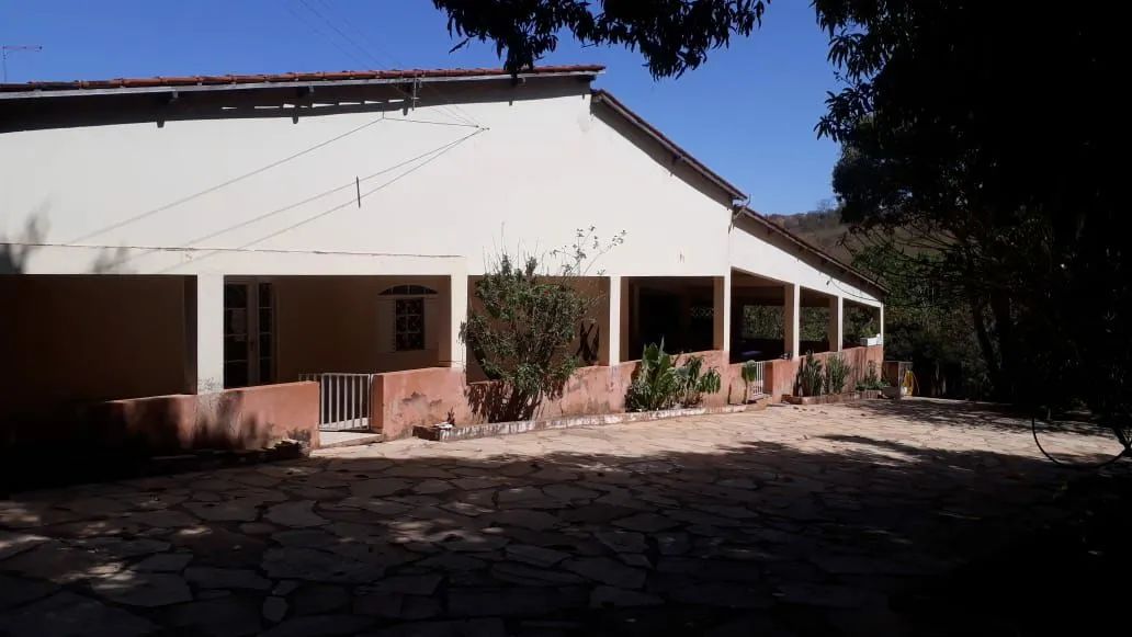 Chácara com piscina 